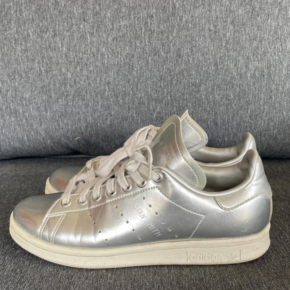 Stan Smith Adidas liquid silver sneakers US 7 - Picture 4 of 11